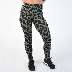 25” El Toro Fleo leggings - Medium Green Leopard print